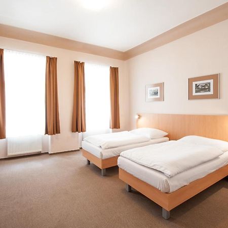 Hotel V Centru تشيسكي بوديوفيتسه المظهر الخارجي الصورة